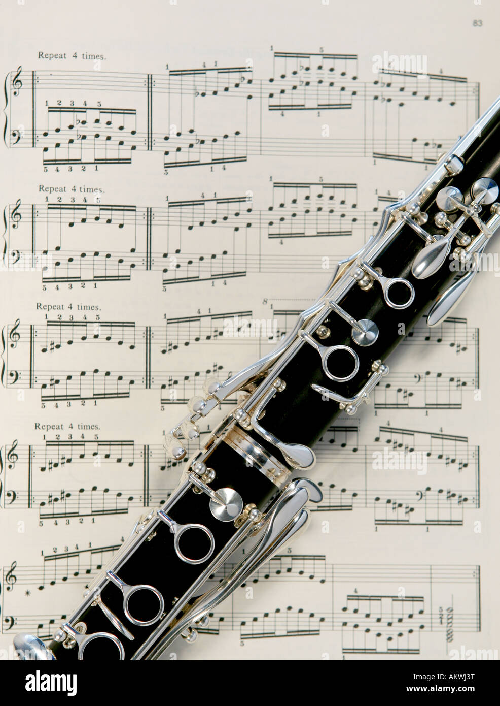 B flat clarinet on top of sheet music Stock Photo - Alamy