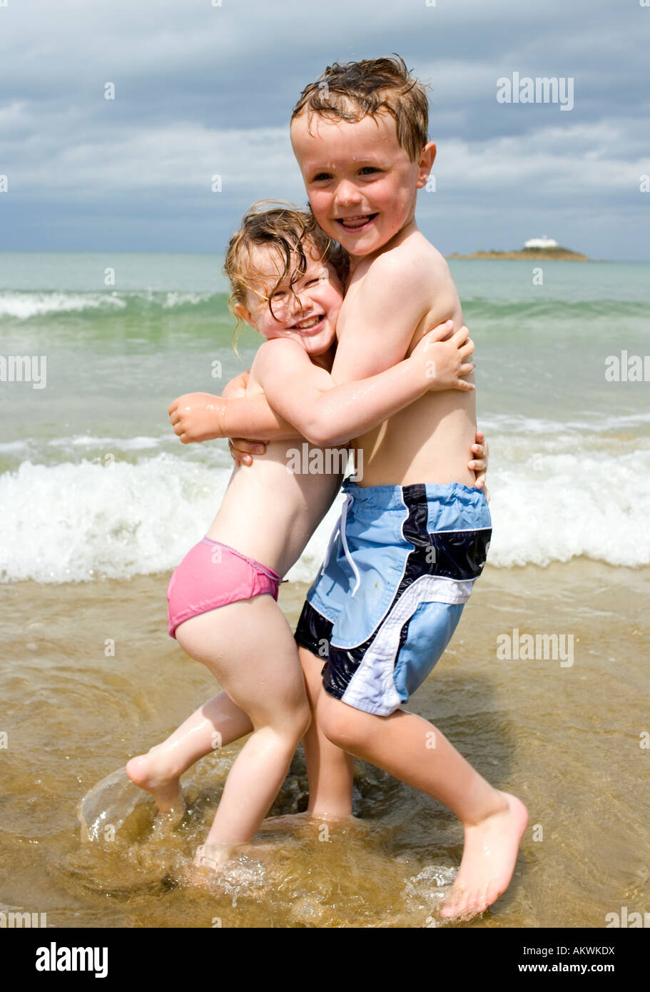 Sister brother beach hi-res stock photography and images - Page 3 - Alamy