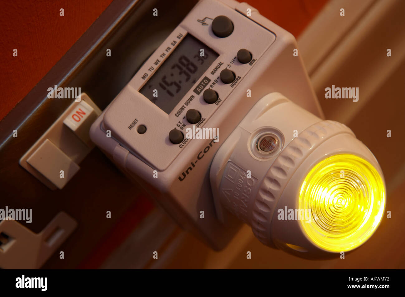 DIGITAL ELECTRONIC TIMER FOR ELECTRICAL APPLIANCES PLUGGED INTO 13 AMP