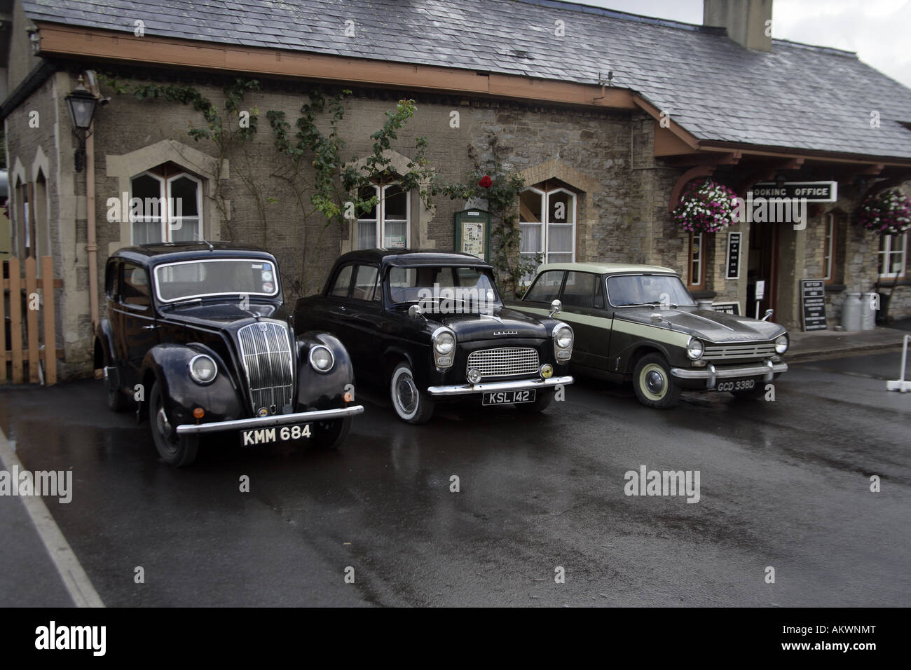 Morris Eight and Triumph Herald 1200 cars Stock Photo