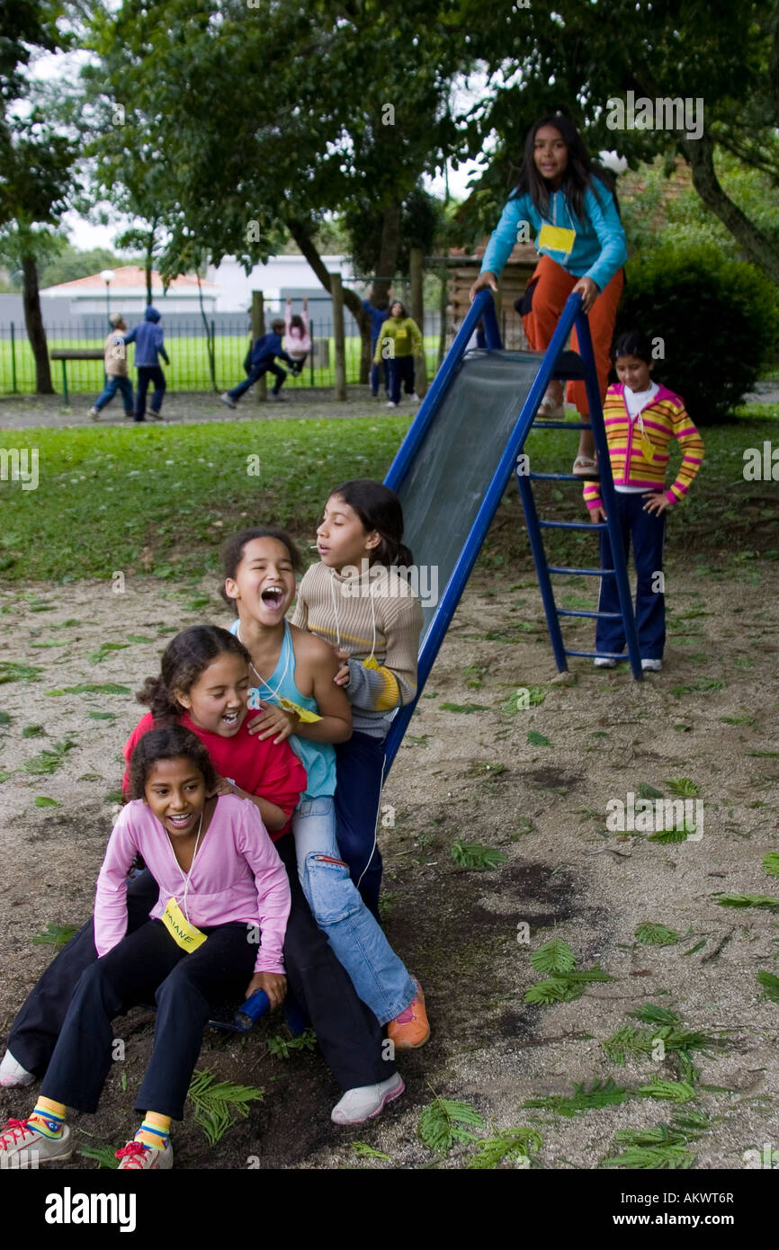School children playground playing hi-res stock photography and images ...