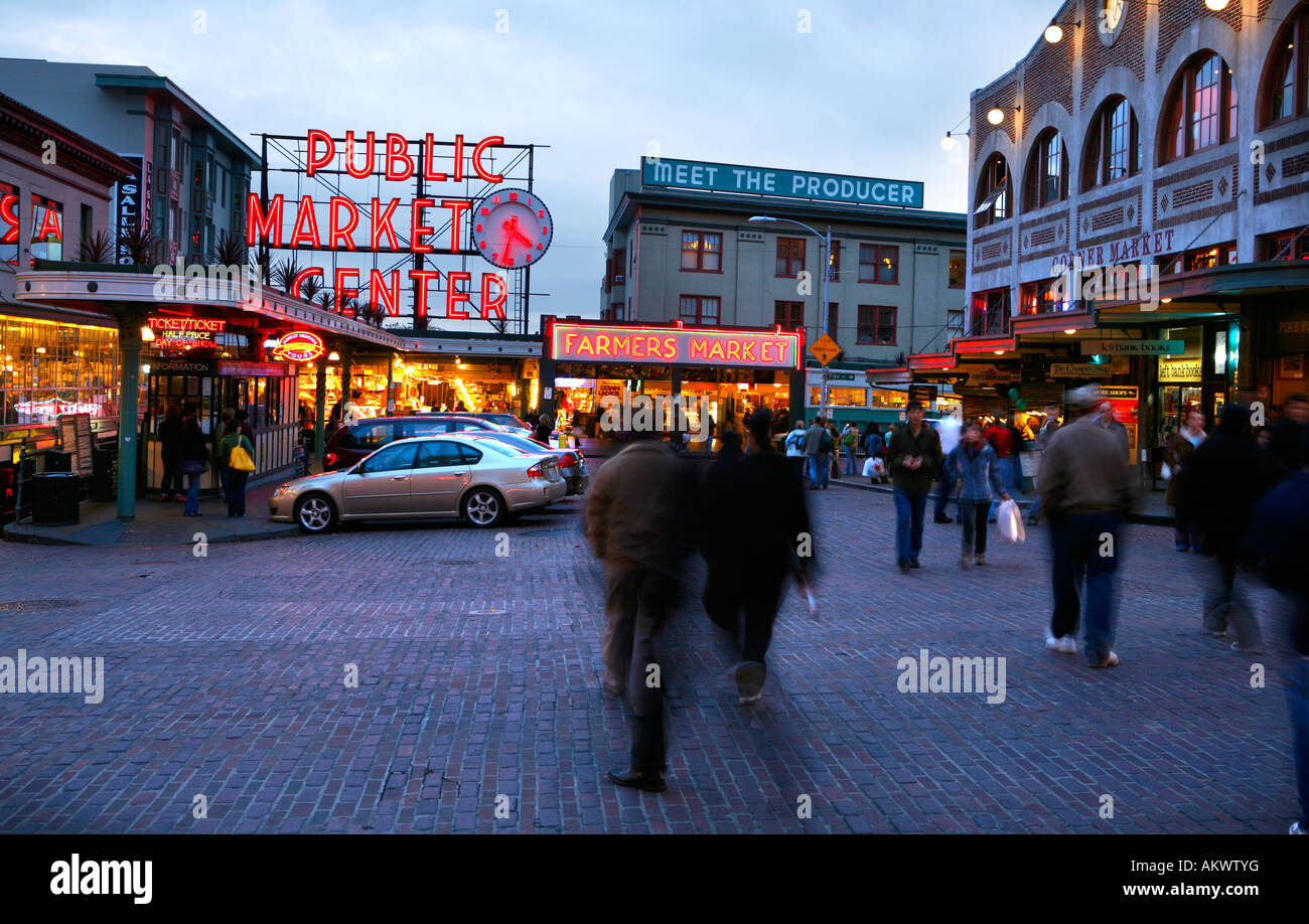 Seattle farmers market town city hi-res stock photography and images ...