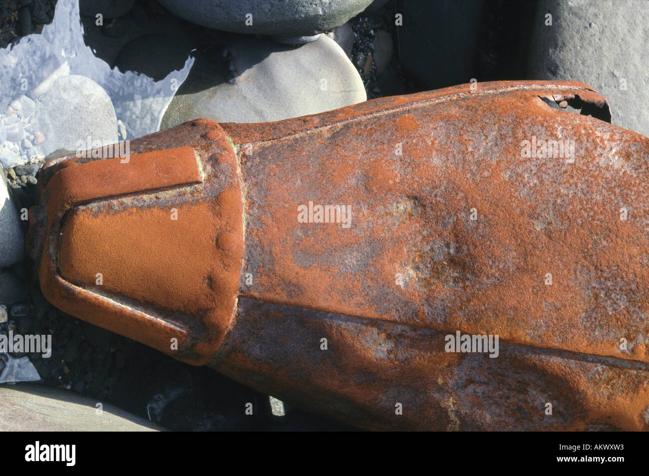 Shellcase hi-res stock photography and images - Alamy