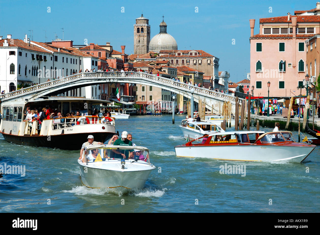 Historical venice canal hi-res stock photography and images - Alamy