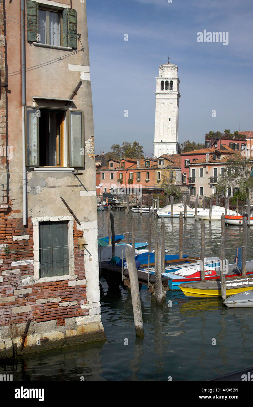 CATTEDRALE DI SAN PIETRO DI CASTELLO ACROSS THE CANALE DI SAN PIETRO IN