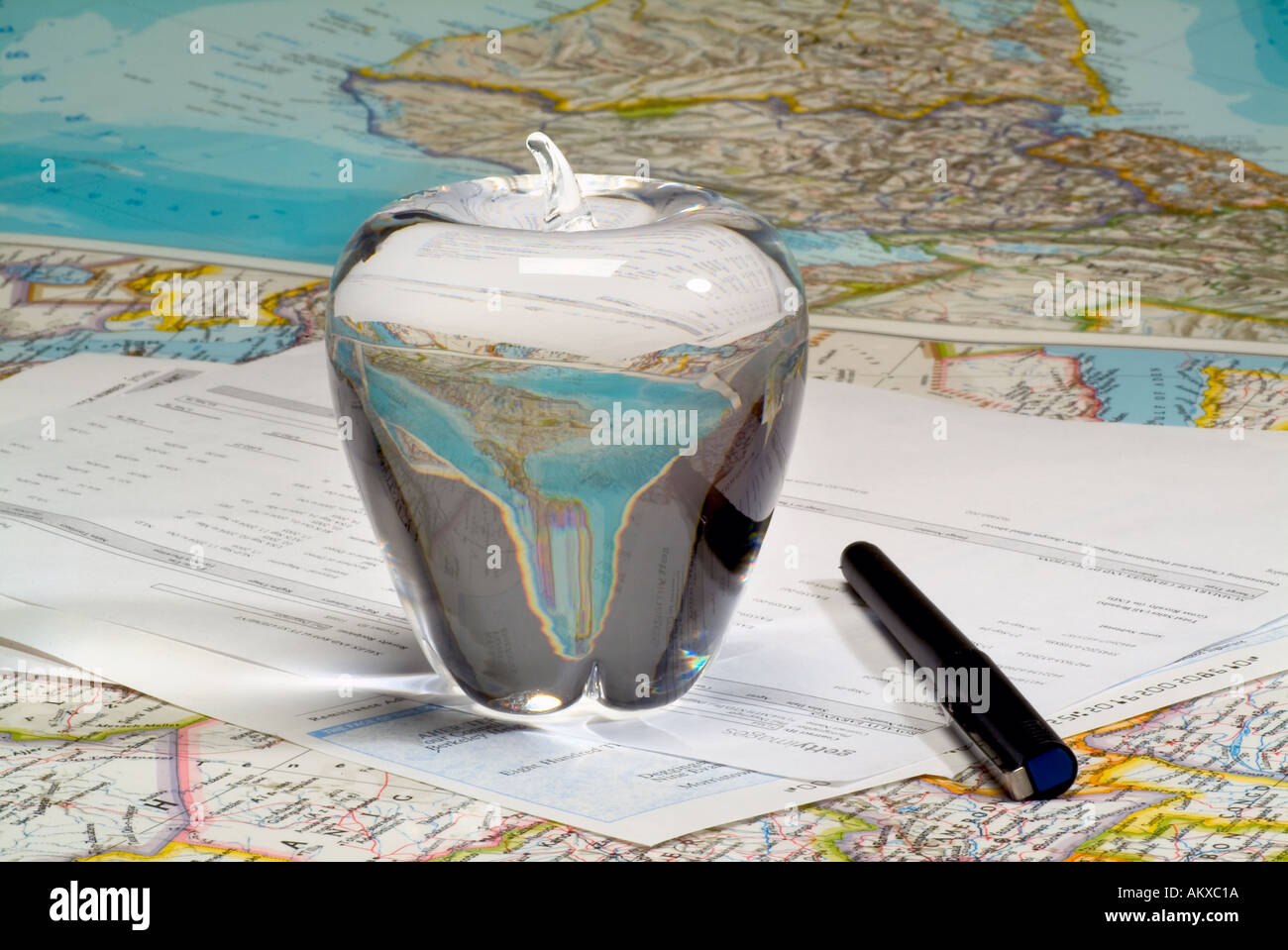 Glass paperweight hires stock photography and images Alamy
