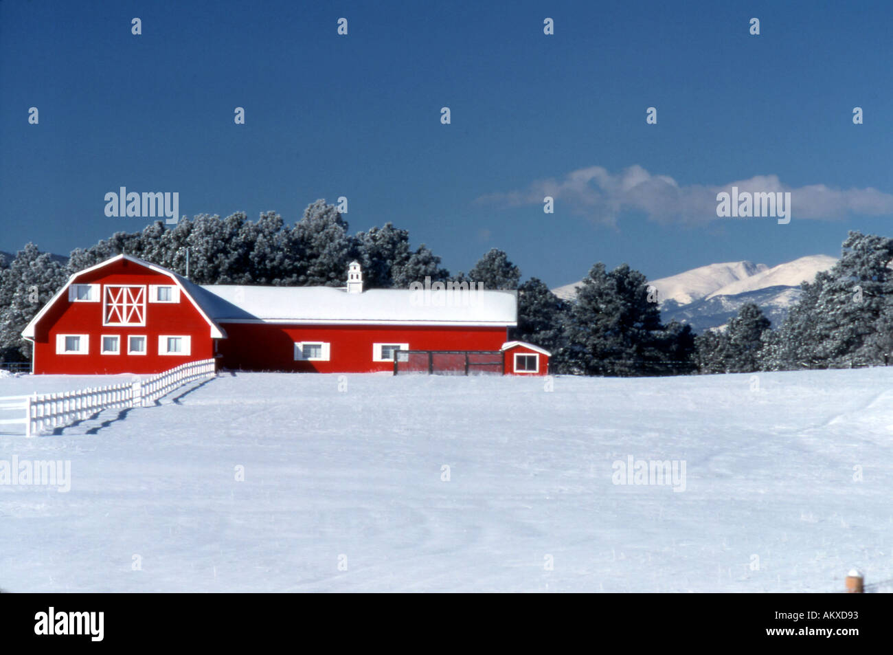 Red barn with winter snow Stock Photo - Alamy