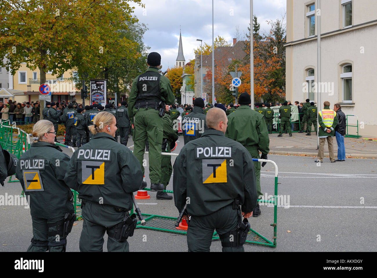 Anti riot units try to seperate violent left and right wing demonstrants - Baden Wuerttemberg, Germany, Europe. Stock Photo