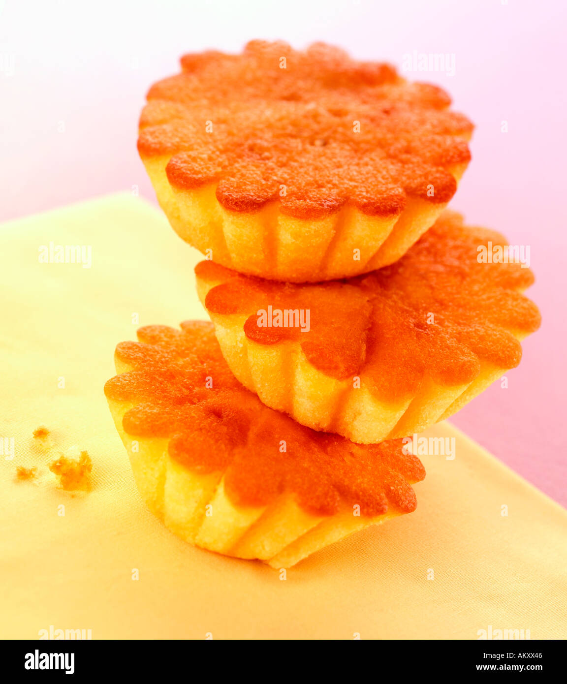 LEMON FAIRY CAKES Stock Photo Alamy