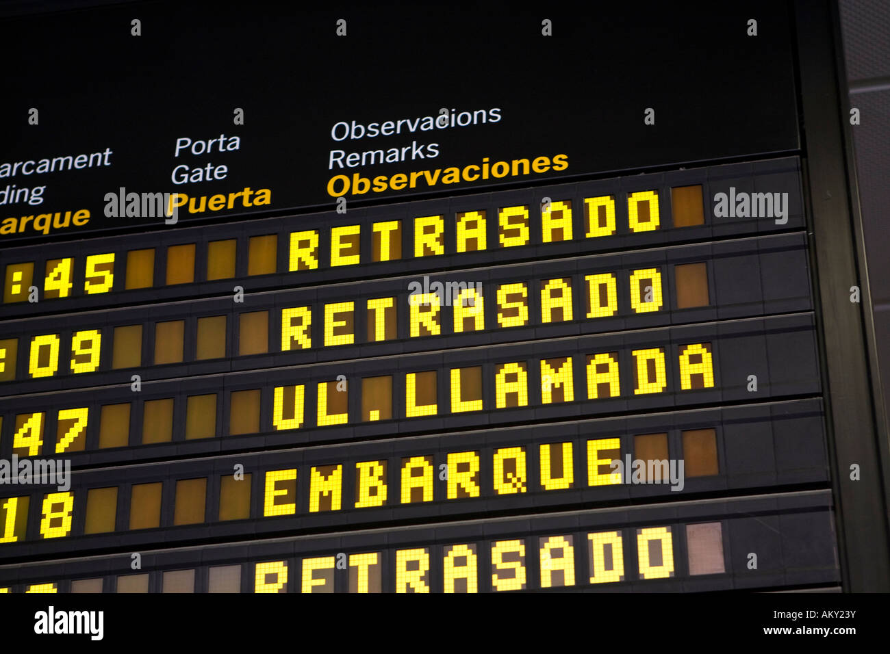 Information of flight delays in spanish language, Ibiza, Baleares, Spain Stock Photo