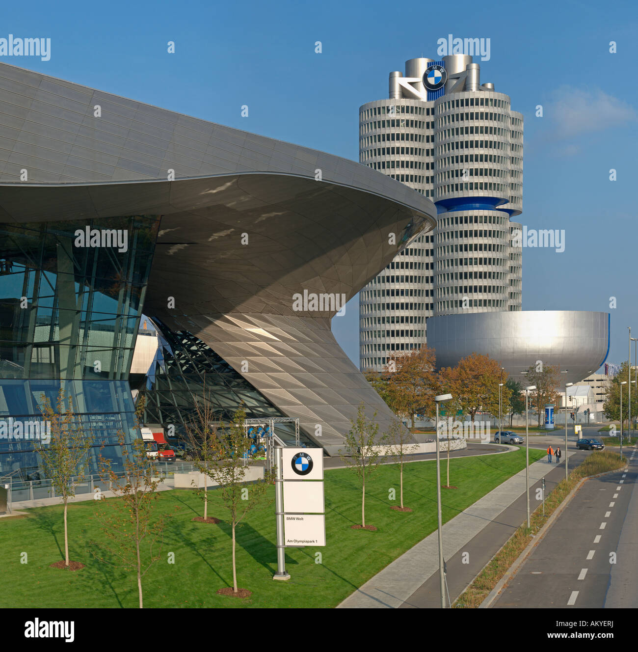 Bmw moderne hi-res stock photography and images - Alamy