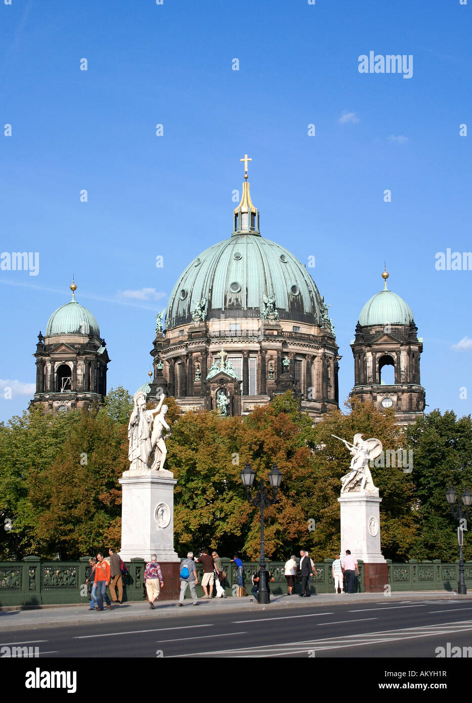 castle-bridge-schlossbruecke-unter-den-linden-berlin-germany-stock