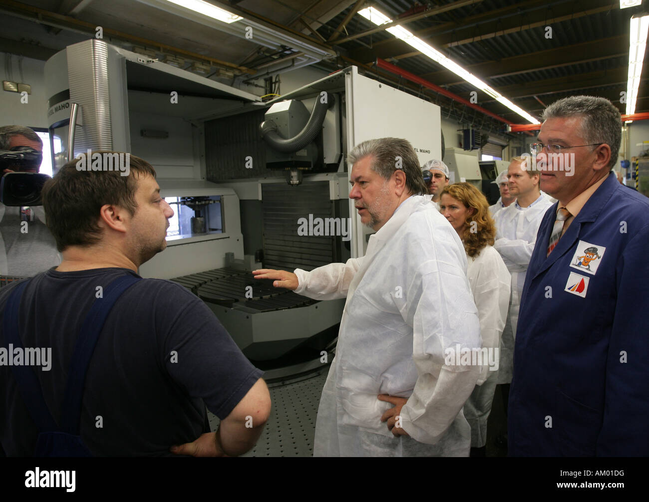 Prime minister of Rhineland-Palatinate Kurt Beck visiting the wrapping maker Huhtamaki in Alf, Rhineland-Palatinate, Germany Stock Photo