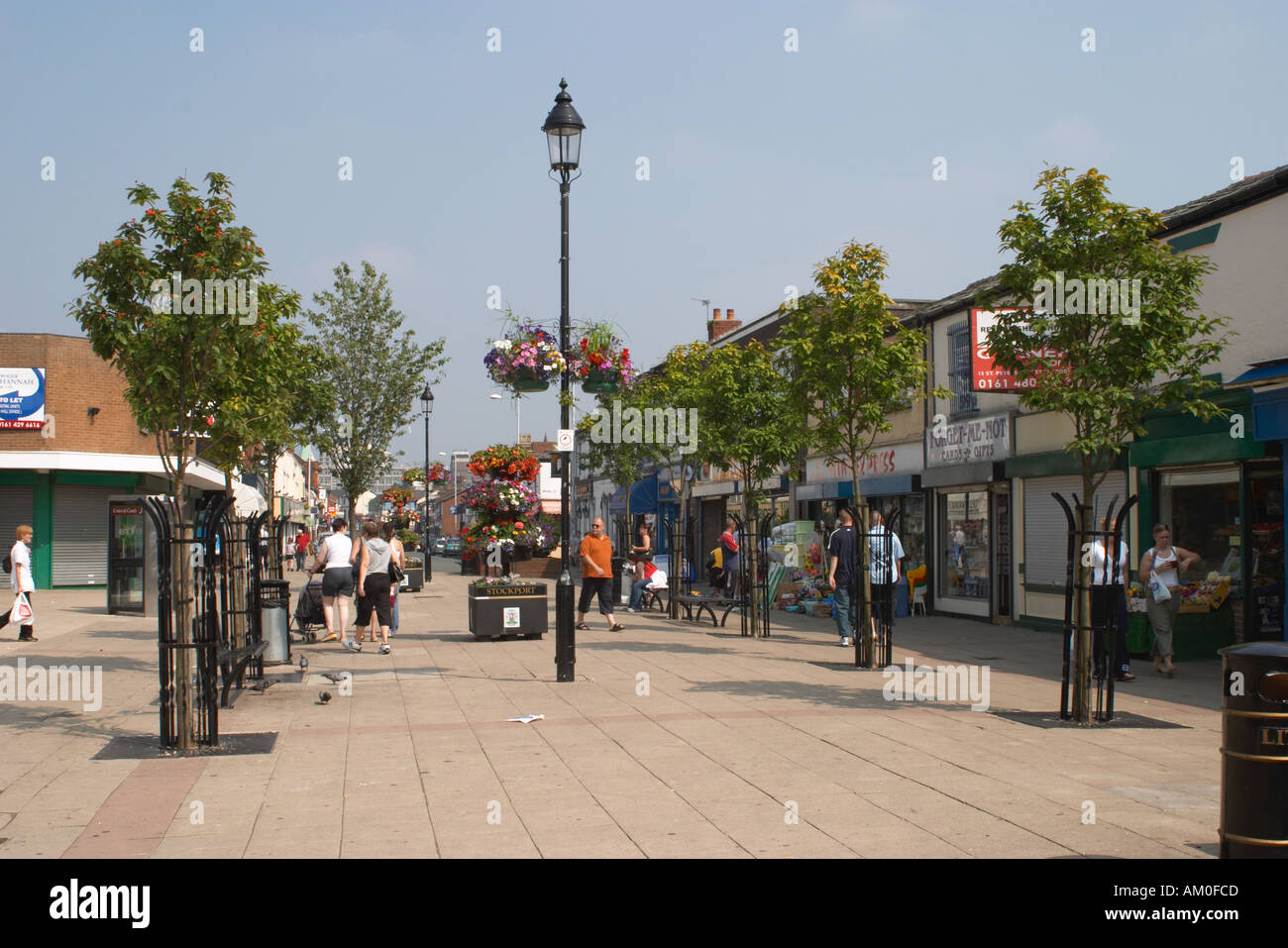 Castle Street Shopping Precinct in Edgeley, Stockport Stock Photo Alamy