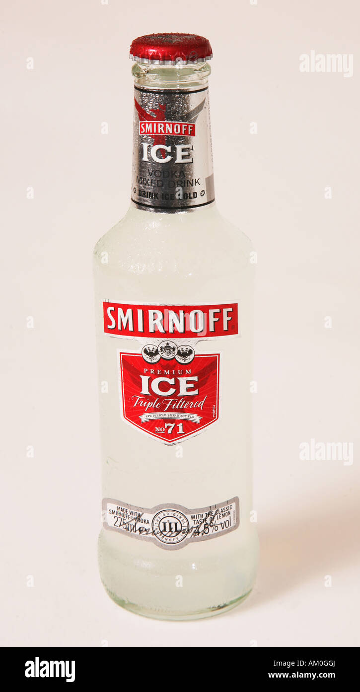 alcopops alcopop smirnoff ice binge drinking teen Stock Photo