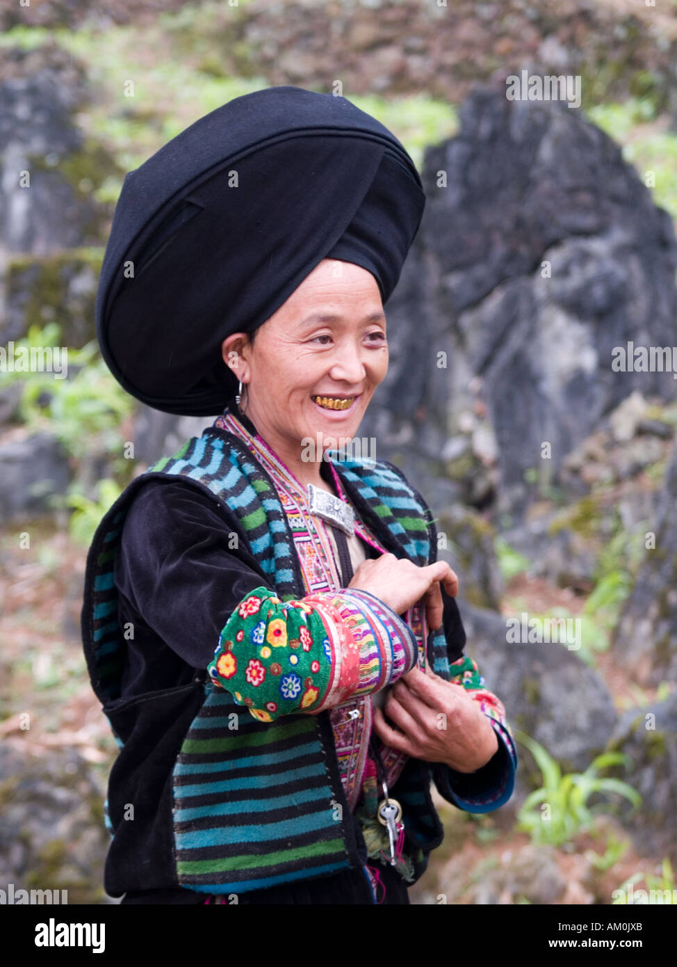 Ao Yai Yao Woman Stock Photo - Alamy