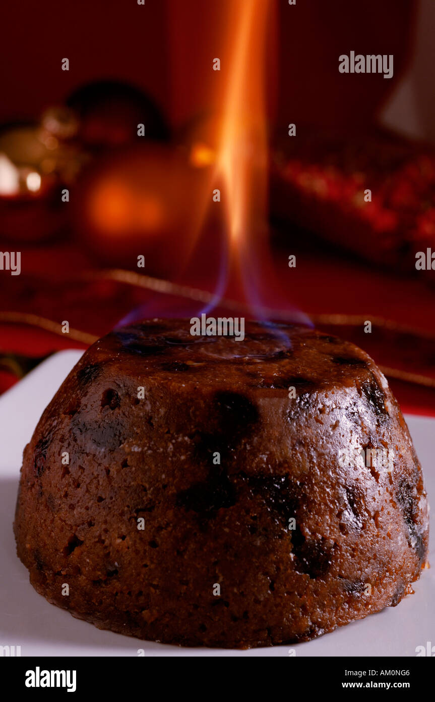 Flaming christmas pudding hires stock photography and images Alamy