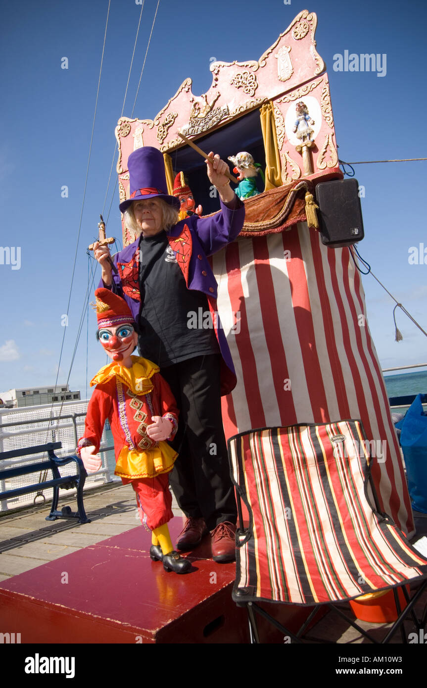Punch and judy puppets hires stock photography and images Alamy