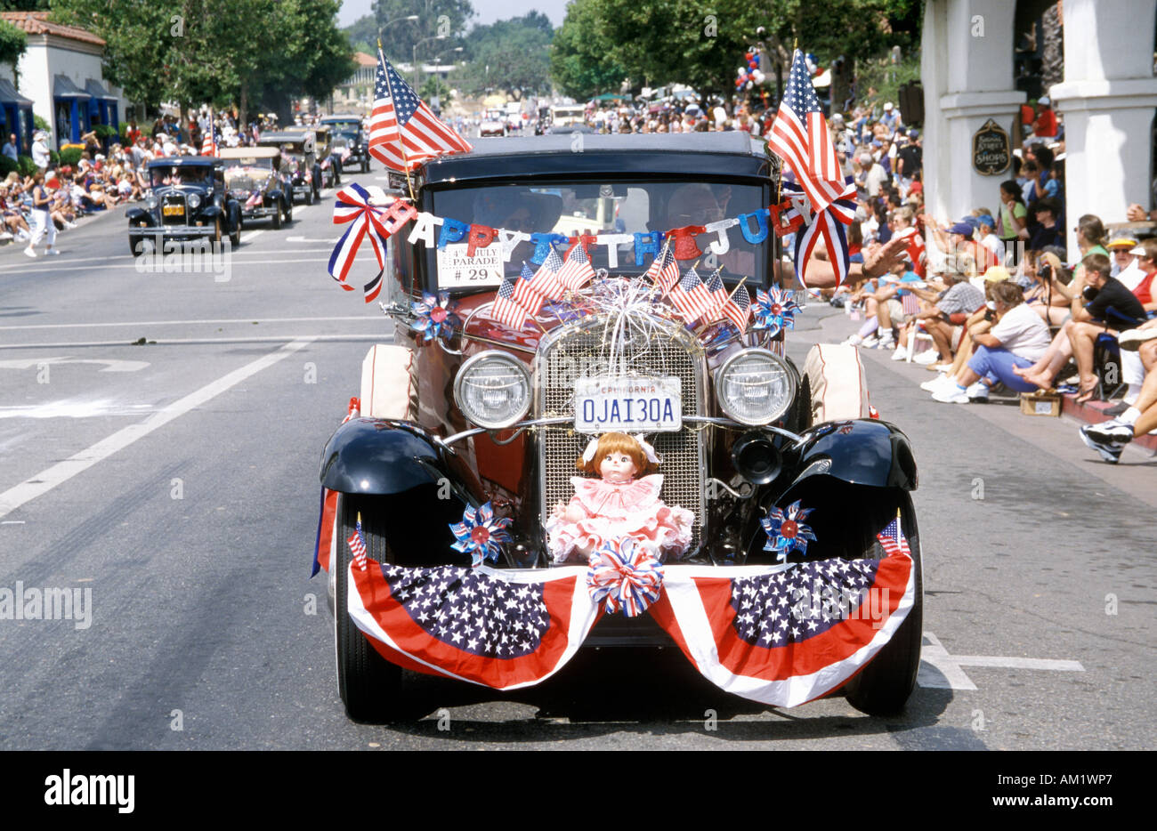 4th july parade flags cars hi res stock photography and images Alamy