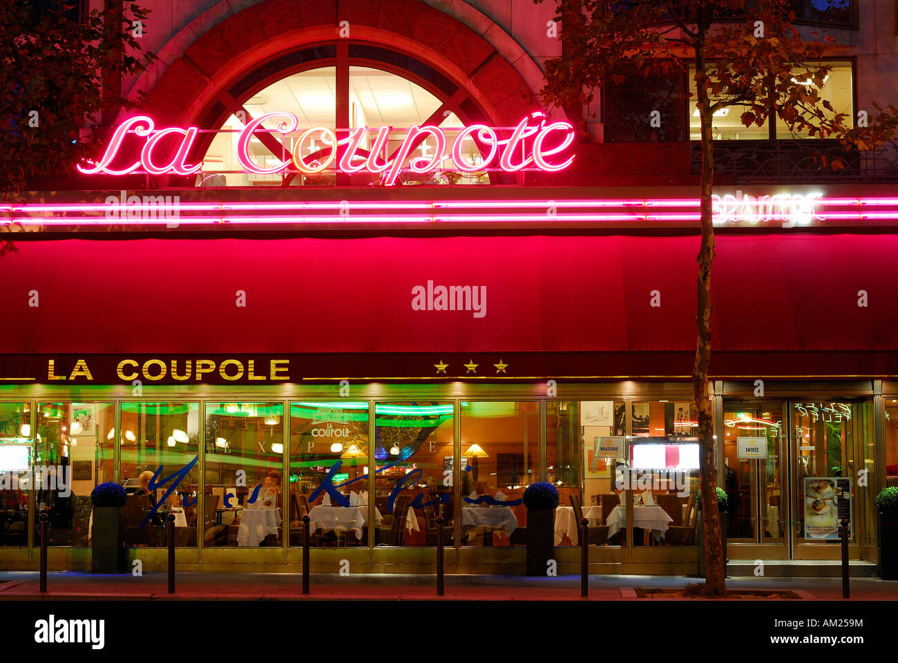 La Coupole 102 Bd Du Montparnasse 75014 Paris France, Paris, Montparnasse District, La Coupole restaurant Stock Photo
