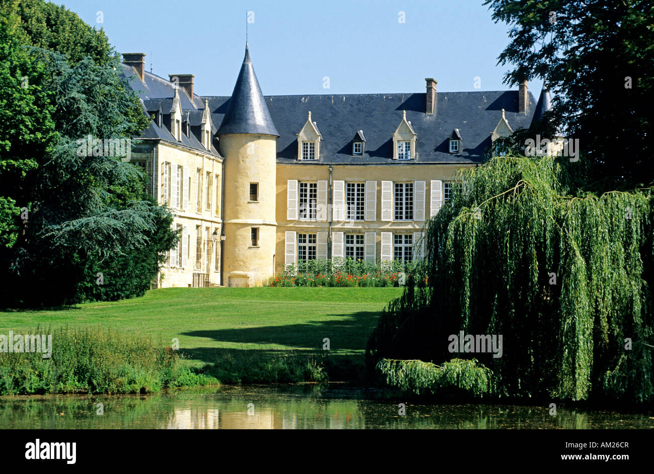 France, Val dOise, Chateau de Themericourt, main office of La Maison du  Parc du Vexin Francais (House of French Vexin Park Stock Photo - Alamy