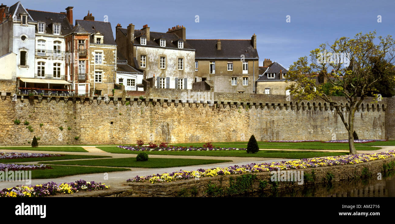 france brittany morbihan chateau ramparts and walls of old town vannes Stock Photo