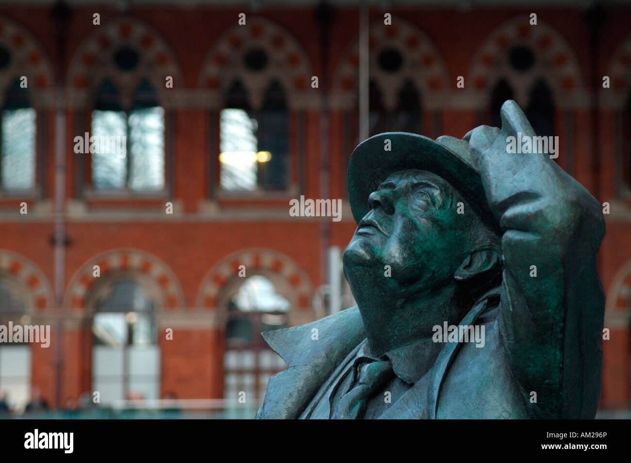 Statue of Sir John Betjeman in St Pancras International railway station, London. Stock Photo