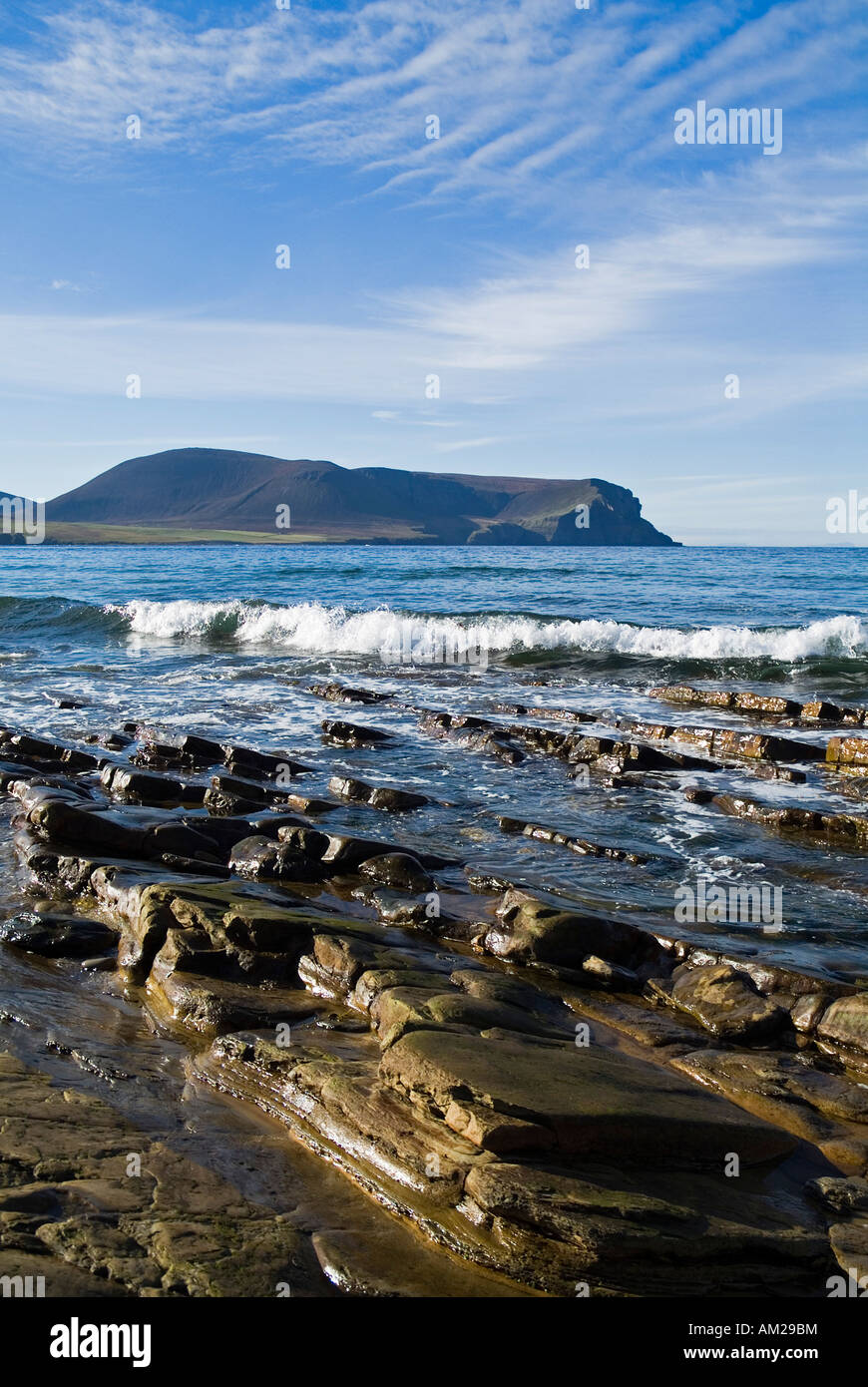 dh Atlantic Ocean coast WARBETH BEACH ORKNEY Scotland bay and hills of Hoy islands sea waves uk rocky shore wave Stock Photo