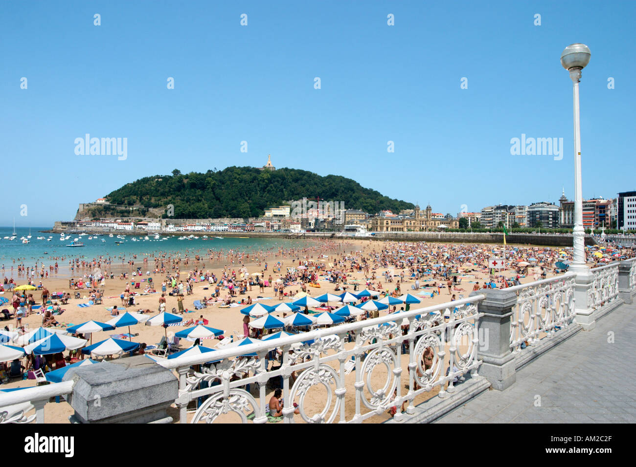 Beach of Playa de la Concha, Bahia de la Concha, San Sebastian (Donostia), Basque Country, Spain Stock Photo