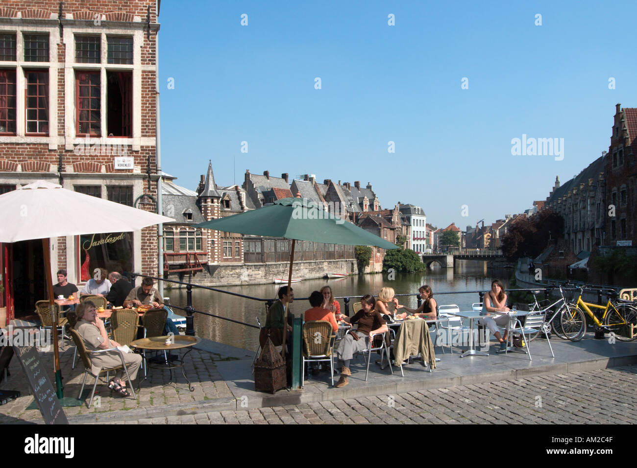 Canalside restaurant, Korenlei, Ghent, Belgium Stock Photo
