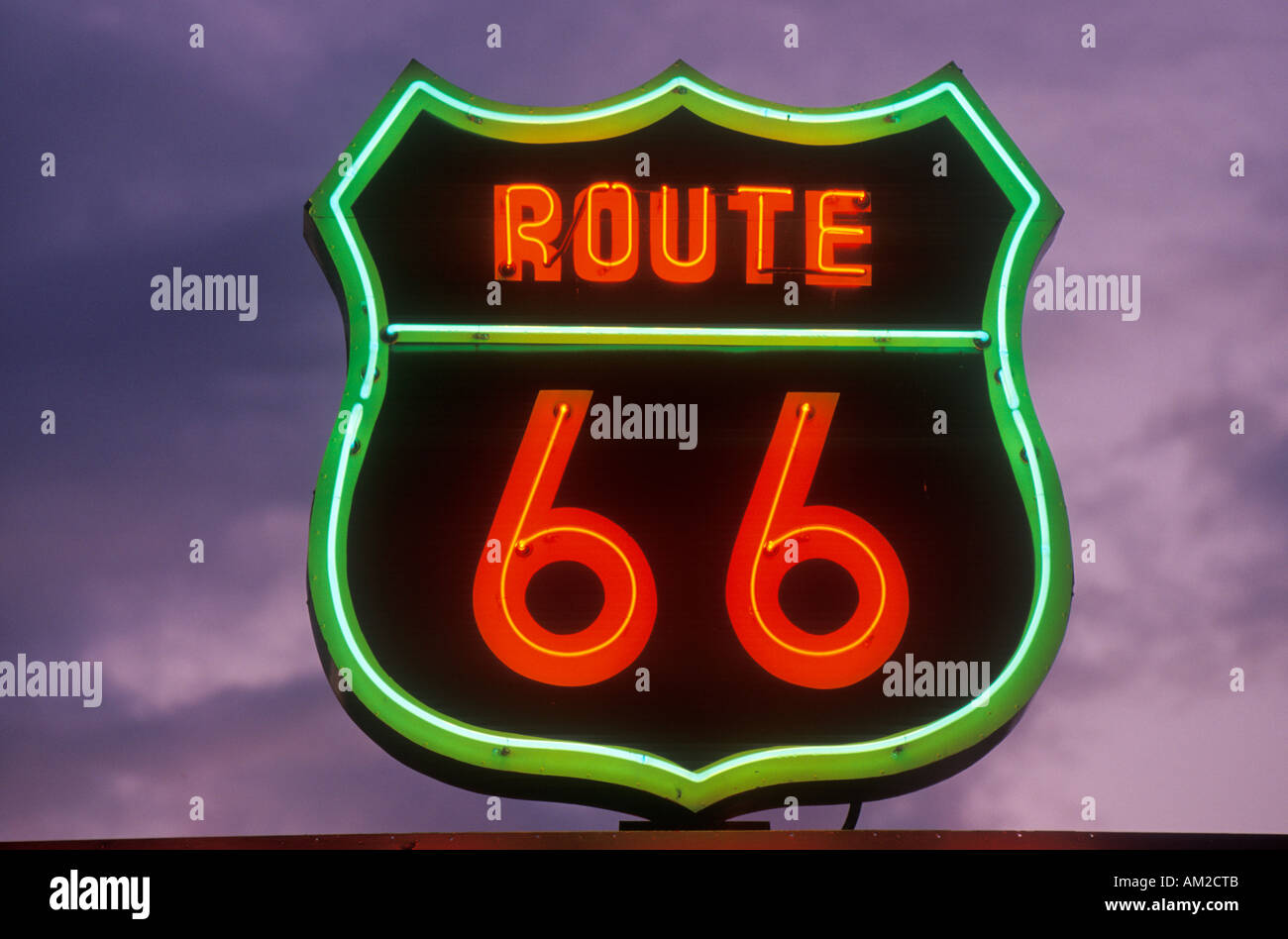 Page route. Неоновая вывеска Роут 66. Route 66 неон. Вывеска Route 66. Роут 66 картинки.