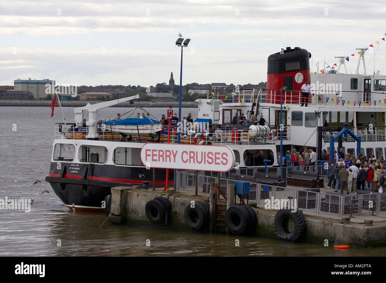 Ferry Liverpool Pattern Liverpool ferry terminal hi-res stock photography and images - Alamy