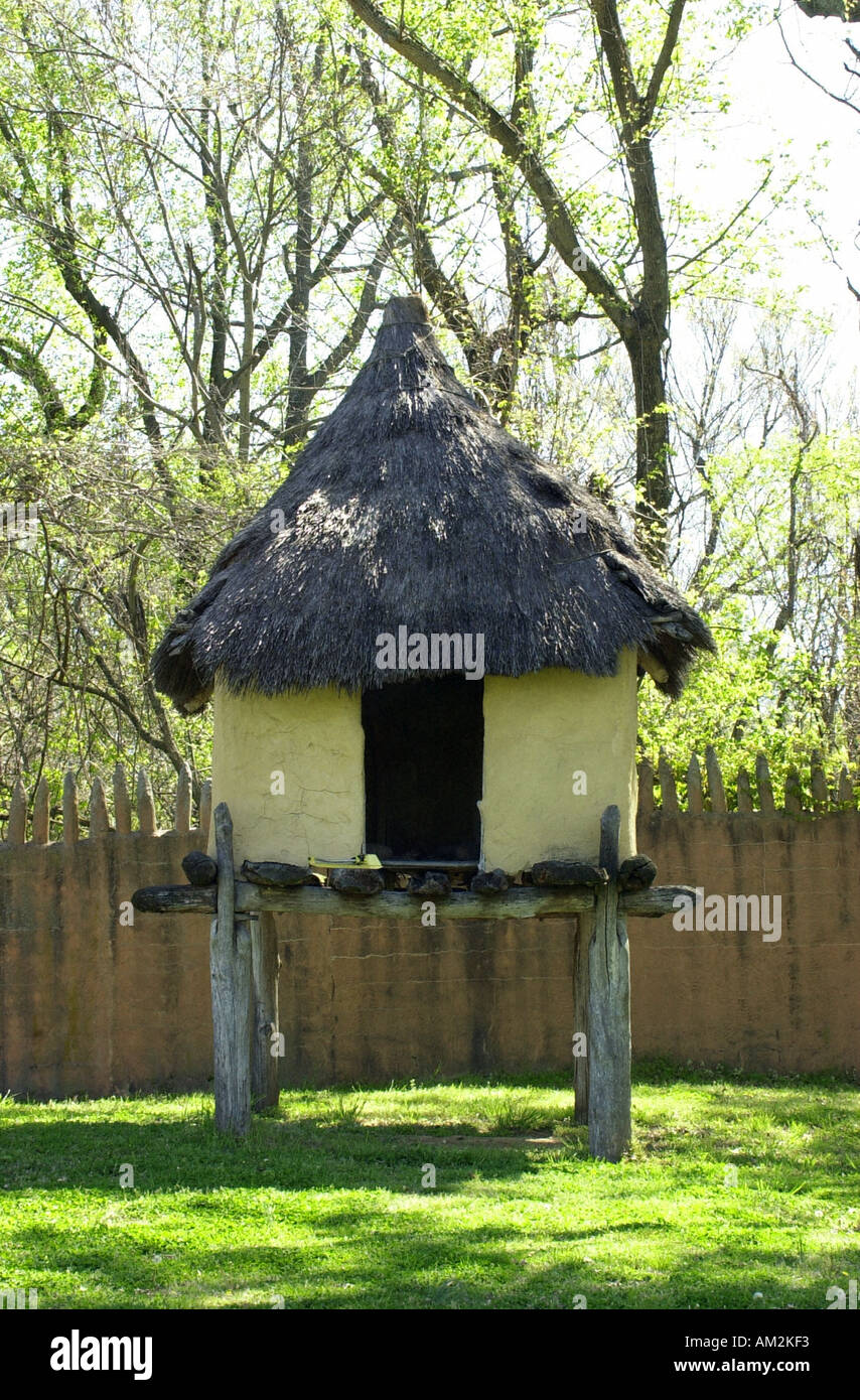 Elevated corn crib in Chucalissa village, a 1500s reconstructed Mississippian site Memphis Tennessee. Digital photograph Stock Photo