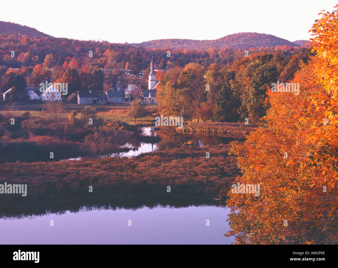 Farm red barn near vermont hi-res stock photography and images - Alamy