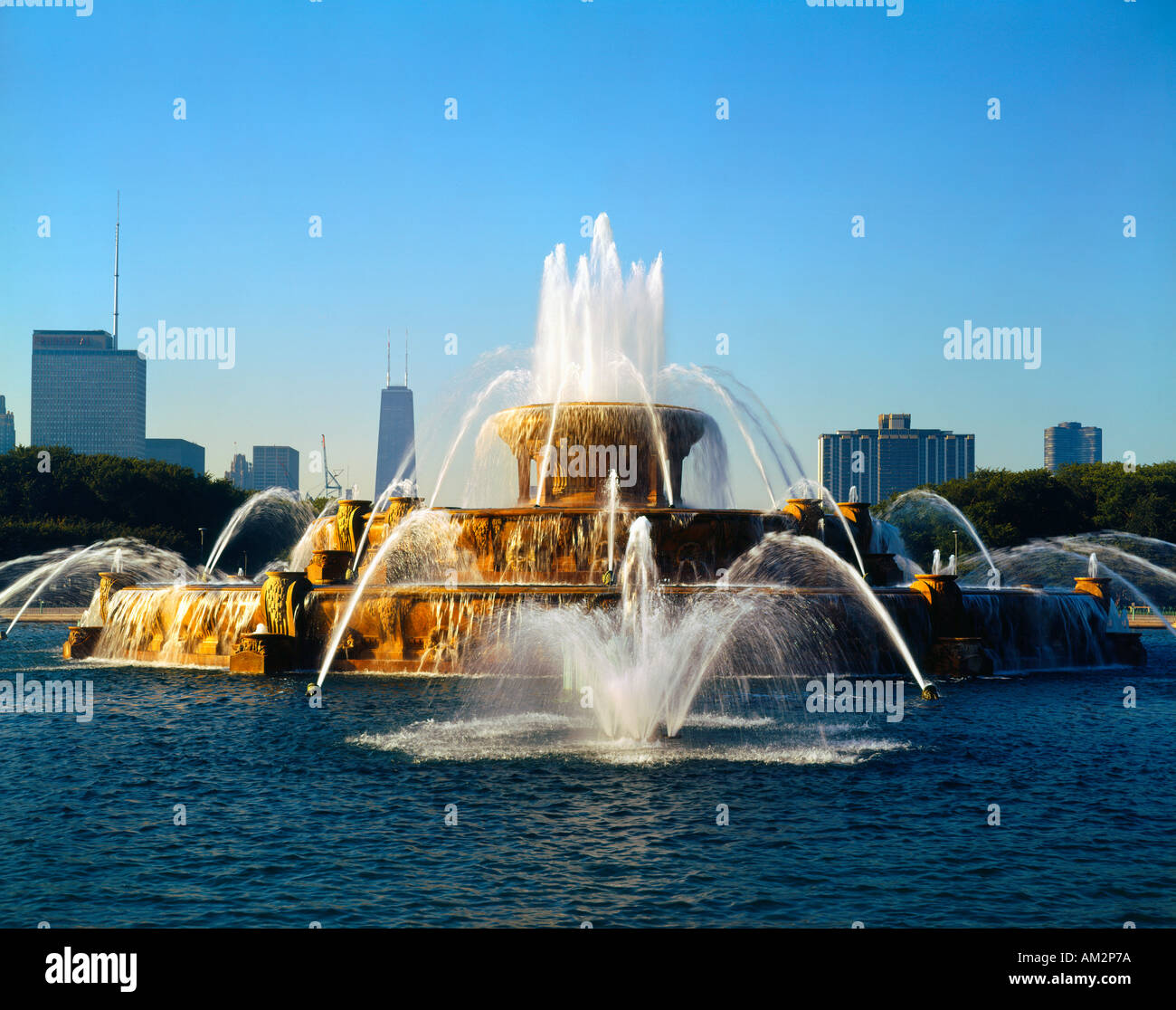 Buckingham Fountain in Chicago Illinois USA Stock Photo Alamy