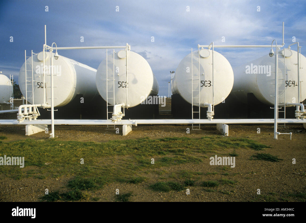 Diamond Shamrock Oil Tanks at Turpin OK Stock Photo Alamy