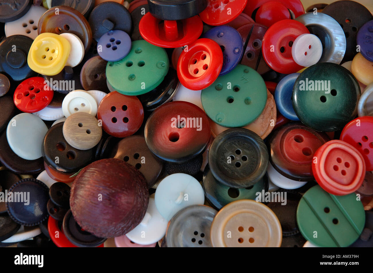 Cloth buttons hi-res stock photography and images - Alamy