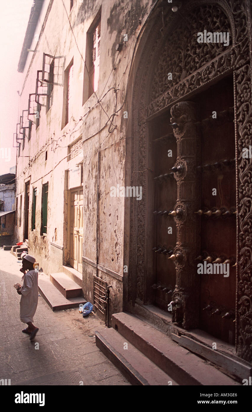 Doors of Stone Town in Zanzibar: 7 reviews and 29 photos