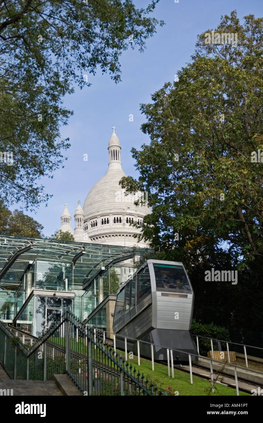 The cable car at Basilique du Sacré Coeur. Montmartre. Paris Stock Photo -  Alamy