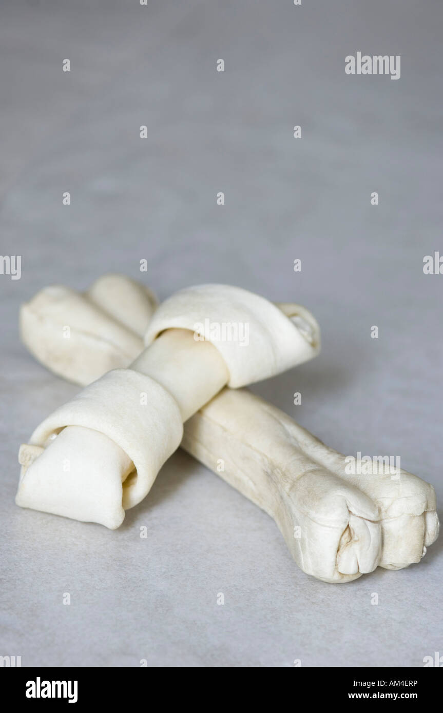 Two bones dog hires stock photography and images Alamy