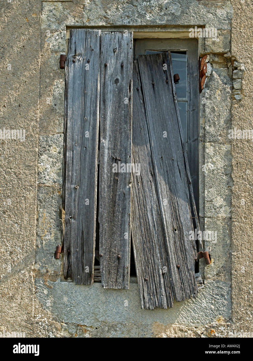 Old house broken window shutters hi-res stock photography and images ...