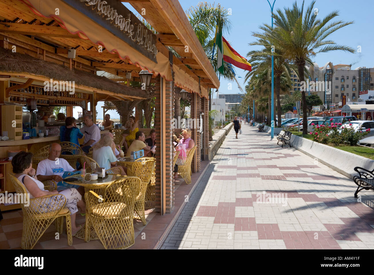 Chiringuito (local cafe) on the promenade, Playa del Bajondillo/Playa de Playamar, Torremolinos, Costa del Sol, Andalucia, Spain Stock Photo