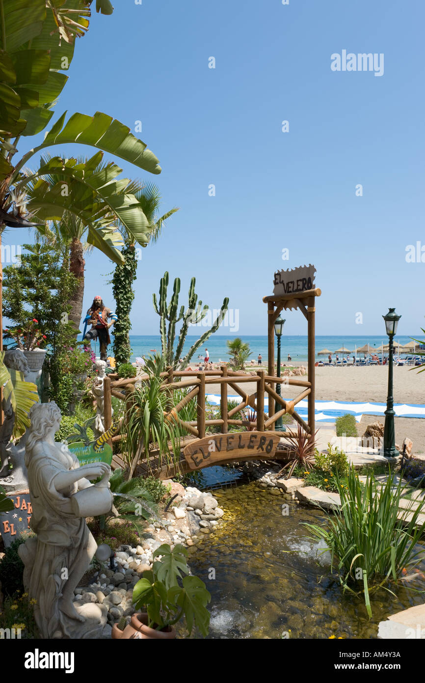 Beachfront Restaurant, Playa del Bajondillo/Playa de Playamar, Torremolinos, Costa del Sol, Andalucia, Spain Stock Photo