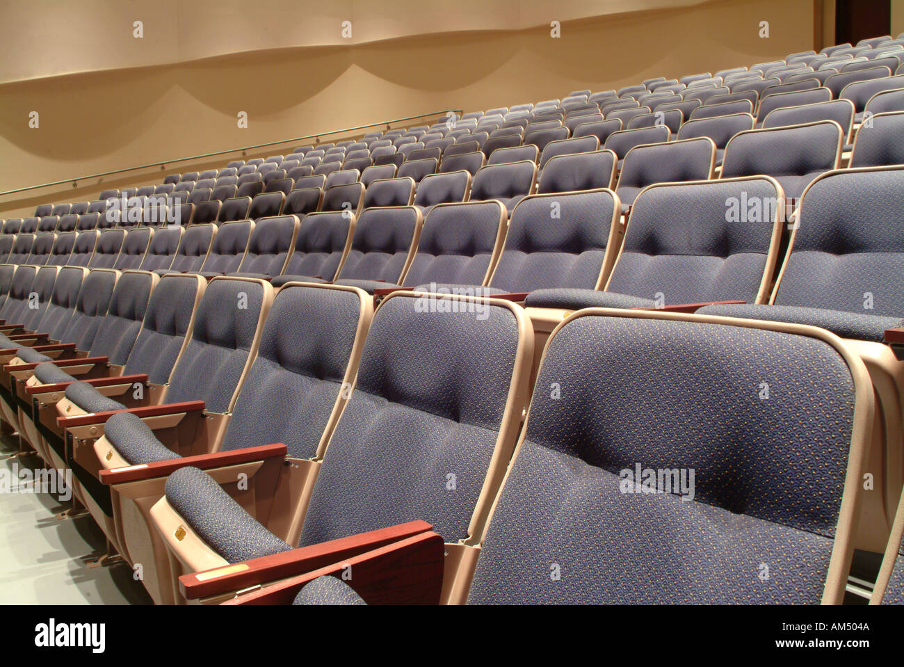 Empty arena seating hi-res stock photography and images - Alamy