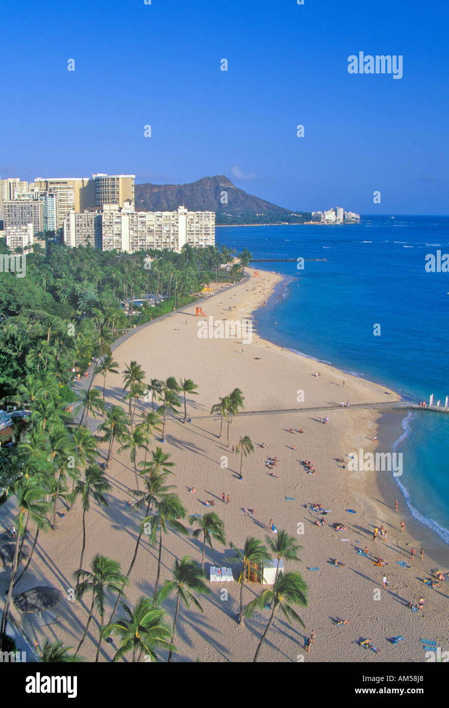 Hawaii beach swimmers hotels hi-res stock photography and images - Alamy