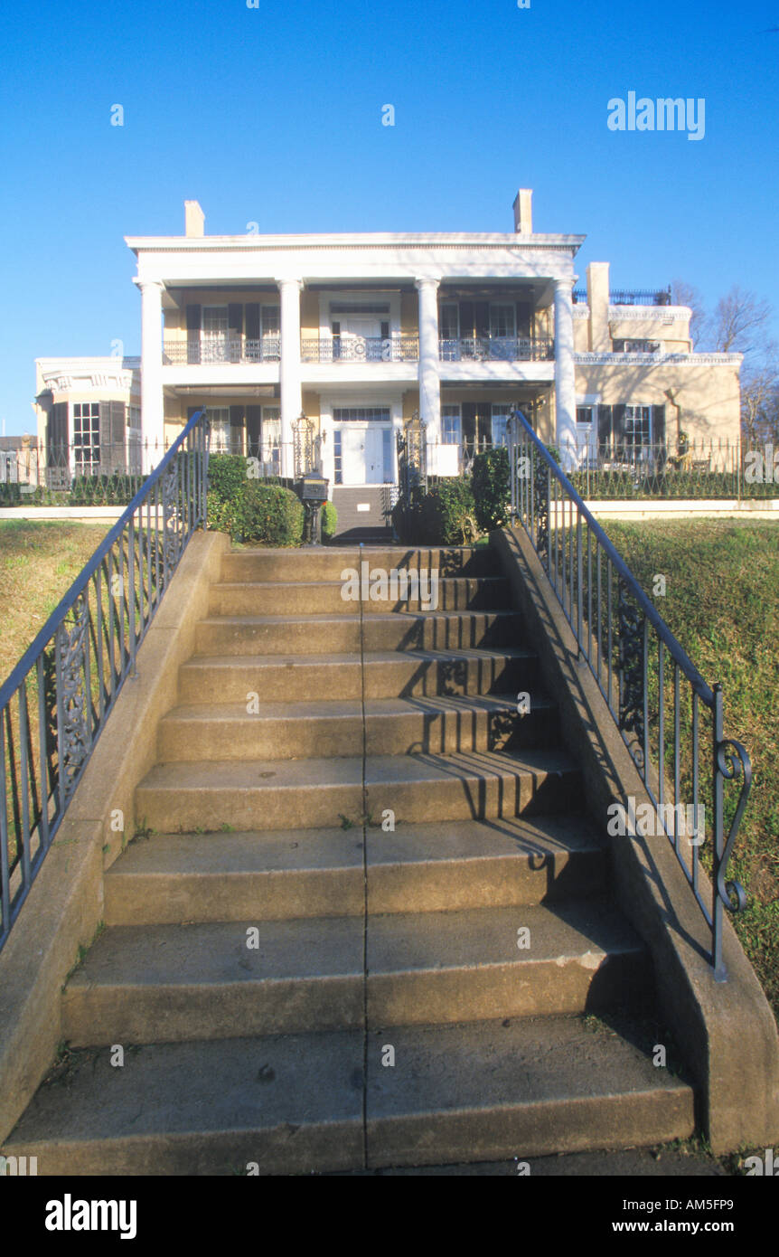 Historic Cedar Grove Mansion in Vicksburg MS Stock Photo Alamy