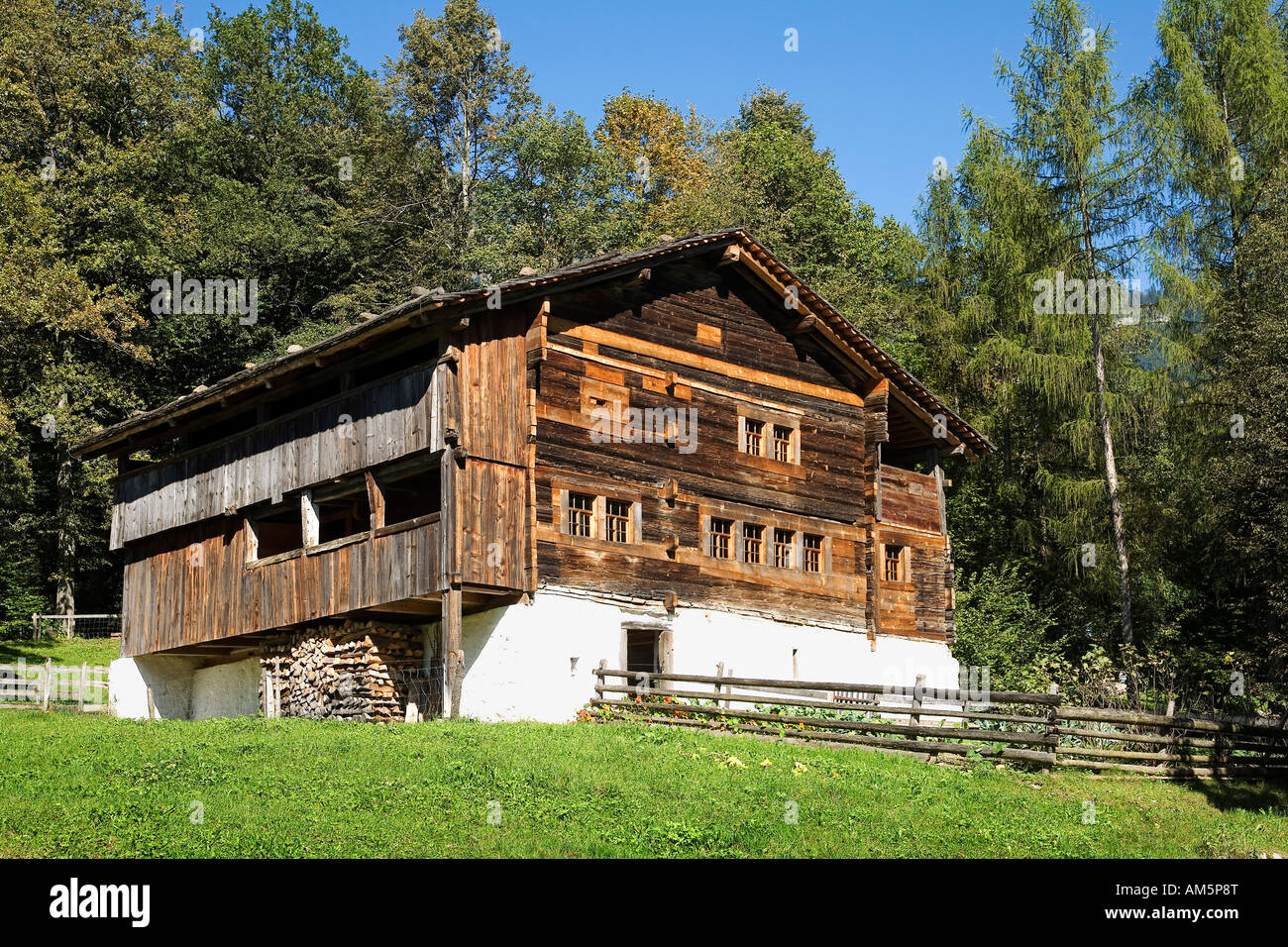 House from 1336, Open-Air-Museum Ballenberg, Brienz, Switzerland, Europe