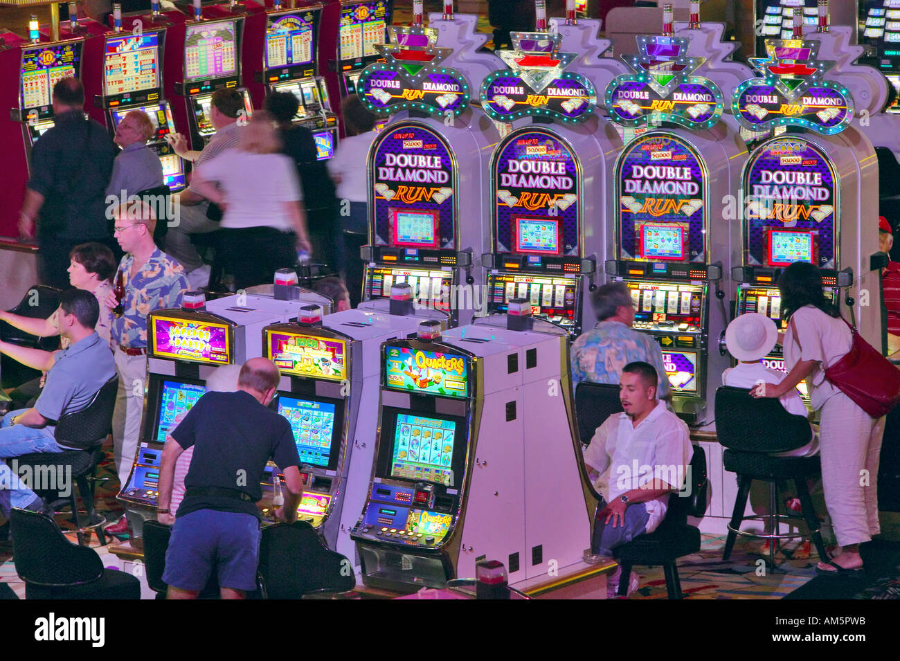 Slot Machine Multile Rows Rows of gaming machines hi-res stock photography and images - Alamy