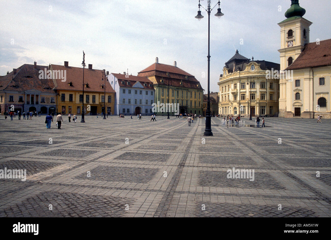 Romania, Transylvania, Sibiu, Piata Mare with Brukenthal National