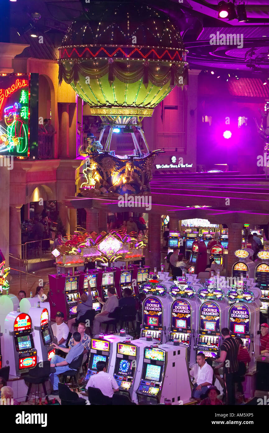 Slot Machine Multile Rows Rows of gaming machines hi-res stock photography and images - Alamy